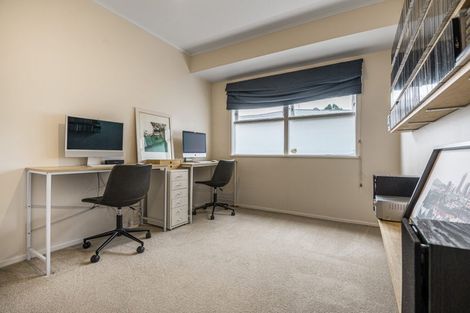 Photo of property in 6 Tauhara Street, Green Bay, Auckland, 0604