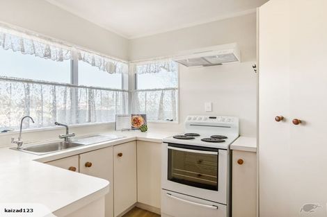 Photo of property in 27b Sutton Crescent, Papakura, 2110