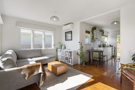 Photo of property in 34 Dakota Avenue, Beach Haven, Auckland, 0626