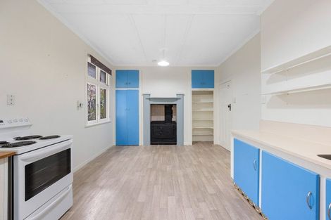 Photo of property in 90 Wellington Street, Picton, 7220