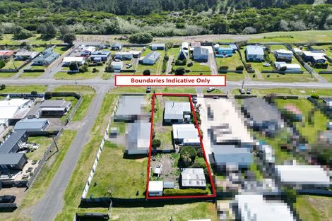 Photo of property in 55 Koputara Road, Himatangi Beach, Foxton, 4891