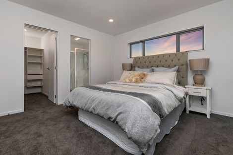 Photo of property in 36 Lumbarda Drive, Kumeu, 0810