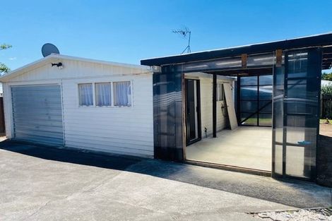 Photo of property in 21 Kemble Close, Mangere, Auckland, 2022