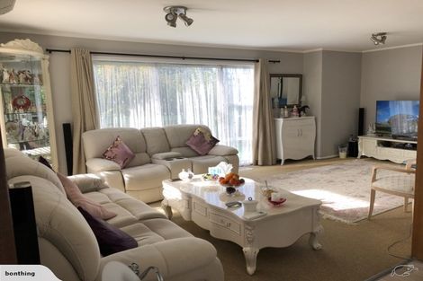 Photo of property in 10 Helvetia Drive, Browns Bay, Auckland, 0630