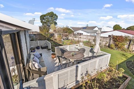 Photo of property in 2/135 Sawyers Arms Road, Northcote, Christchurch, 8052