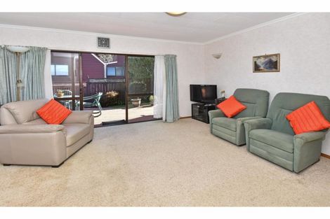 Photo of property in 1/55 Calluna Crescent, Totara Heights, Auckland, 2105