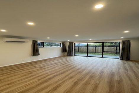 Photo of property in 17 Raeble Walkington Lane, Wallaceville, Upper Hutt, 5018