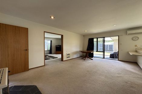 Photo of property in 4 Amdale Avenue, Broomfield, Christchurch, 8042