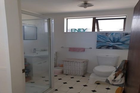 Photo of property in 14 Halladale Road, Papakowhai, Porirua, 5024