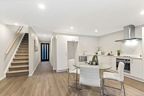 Photo of property in 76 Papatupu Way, Kumeu, 0810