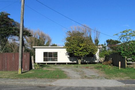 Photo of property in 39 Kiharoa Street, Otaki Beach, Otaki, 5512