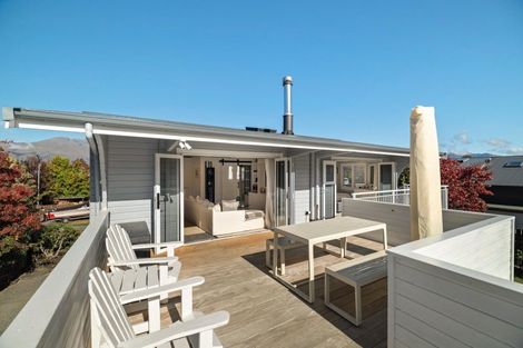 Photo of property in 13 Argyle Place, Arrowtown, 9302