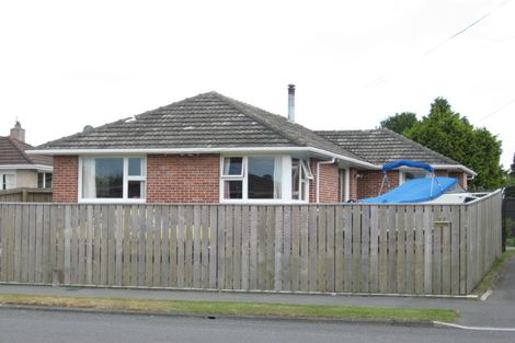 Photo of property in 90 Kendal Avenue, Burnside, Christchurch, 8053