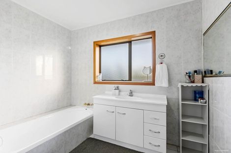 Photo of property in 65 Macleans Road, Bucklands Beach, Auckland, 2014