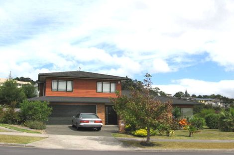 Photo of property in 42 Bluebird Crescent, Unsworth Heights, Auckland, 0632