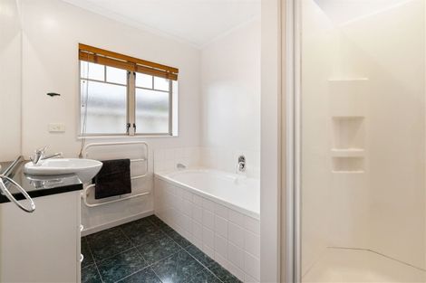 Photo of property in 40 Starlight Cove, Hobsonville, Auckland, 0618