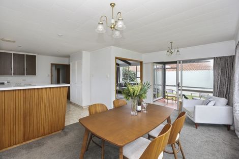 Photo of property in 70 Manu Crescent, Upper Vogeltown, New Plymouth, 4310