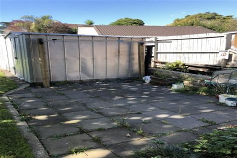 Photo of property in 23 Elsted Place, Goodwood Heights, Auckland, 2105