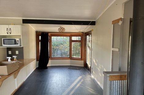 Photo of property in 18 Omokoroa Road, Omokoroa, 3114