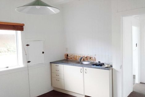 Photo of property in 3 Shortland Street, Lower Vogeltown, New Plymouth, 4310