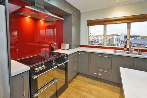 Photo of property in 11 Marnane Terrace, St Andrews, Hamilton, 3200