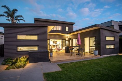 Photo of property in 302 Graham Street, Whangamata, 3620