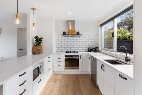 Photo of property in 31 Cockle Bay Road, Cockle Bay, Auckland, 2014