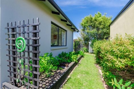 Photo of property in 3 Central Park, Paraparaumu Beach, Paraparaumu, 5032