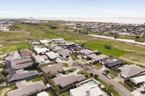 Photo of property in 15 Selliera Place, Papamoa Beach, Papamoa, 3118