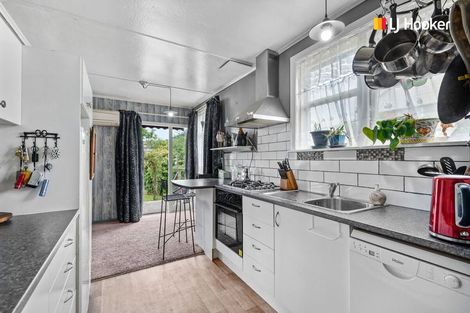 Photo of property in 10 Burgess Street, Green Island, Dunedin, 9018