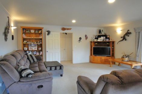 Photo of property in 73 Marsden Point Road, Ruakaka, 0116