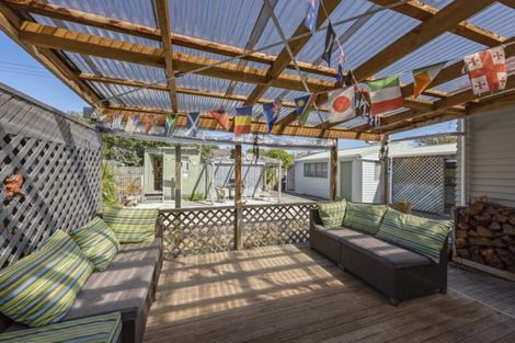 Photo of property in 16 Jutland Street, Waterloo, Lower Hutt, 5011