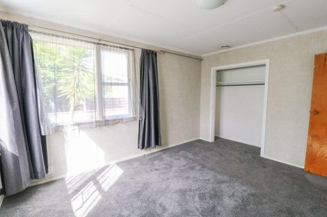 Photo of property in 143 Ruamahanga Crescent, Terrace End, Palmerston North, 4410