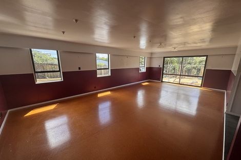 Photo of property in 25 Ngatitoa Street, Tawa, Wellington, 5028