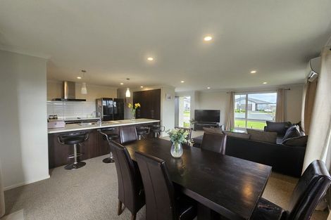 Photo of property in 1 Jeffs Way, Papamoa Beach, Papamoa, 3118