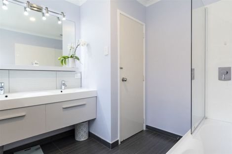 Photo of property in 9 Hall Road, Matua, Tauranga, 3110