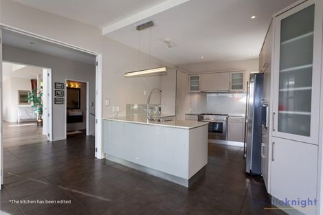 Photo of property in 2 Redcliffs View Lane, Redcliffs, Christchurch, 8081