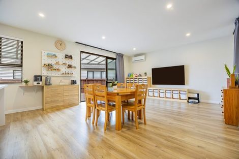 Photo of property in 83 Nobilo Road, Kumeu, 0810