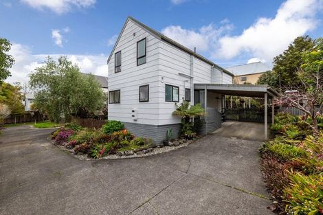 Photo of property in 2/38 Gatman Street, Birkdale, Auckland, 0626