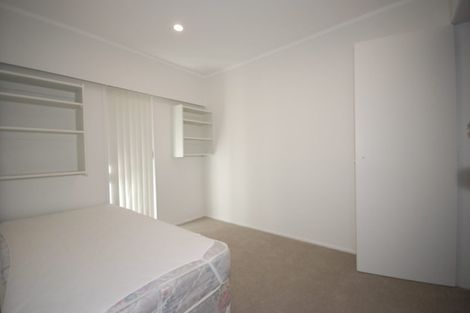 Photo of property in 1/52 Knightsbridge Drive, Forrest Hill, Auckland, 0620