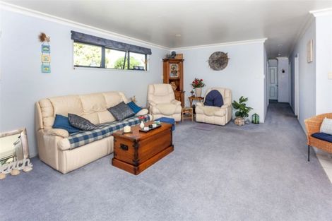 Photo of property in 220b Ocean Road, Whangamata, 3620