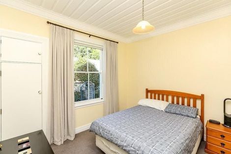 Photo of property in 18 Bracken Street, New Plymouth, 4310