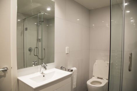 Photo of property in 93 Chelsea View Drive, Chatswood, Auckland, 0626