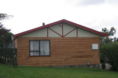 Photo of property in 3 Fenchurch Grove, Stokes Valley, Lower Hutt, 5019