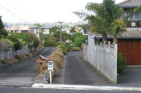 Photo of property in 24 Parr Terrace, Castor Bay, Auckland, 0620