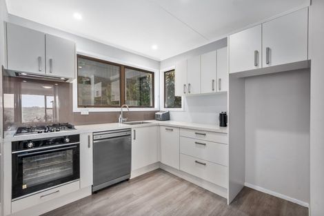 Photo of property in 4 Kahu Road, Paremata, Porirua, 5024