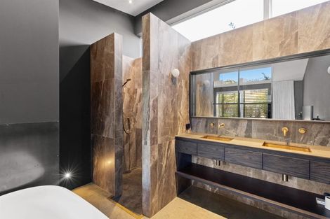 Photo of property in 11 Advance Terrace, Arrowtown, 9302