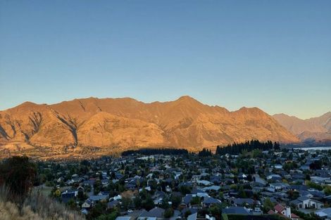 Photo of property in 9 Fastness Crescent, Wanaka, 9305