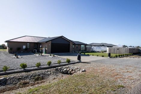 Photo of property in 10 Takutai Terrace, Ruatapu, 7883