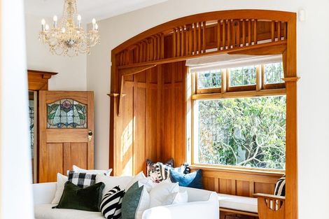 Photo of property in 13 Talavera Terrace, Kelburn, Wellington, 6012